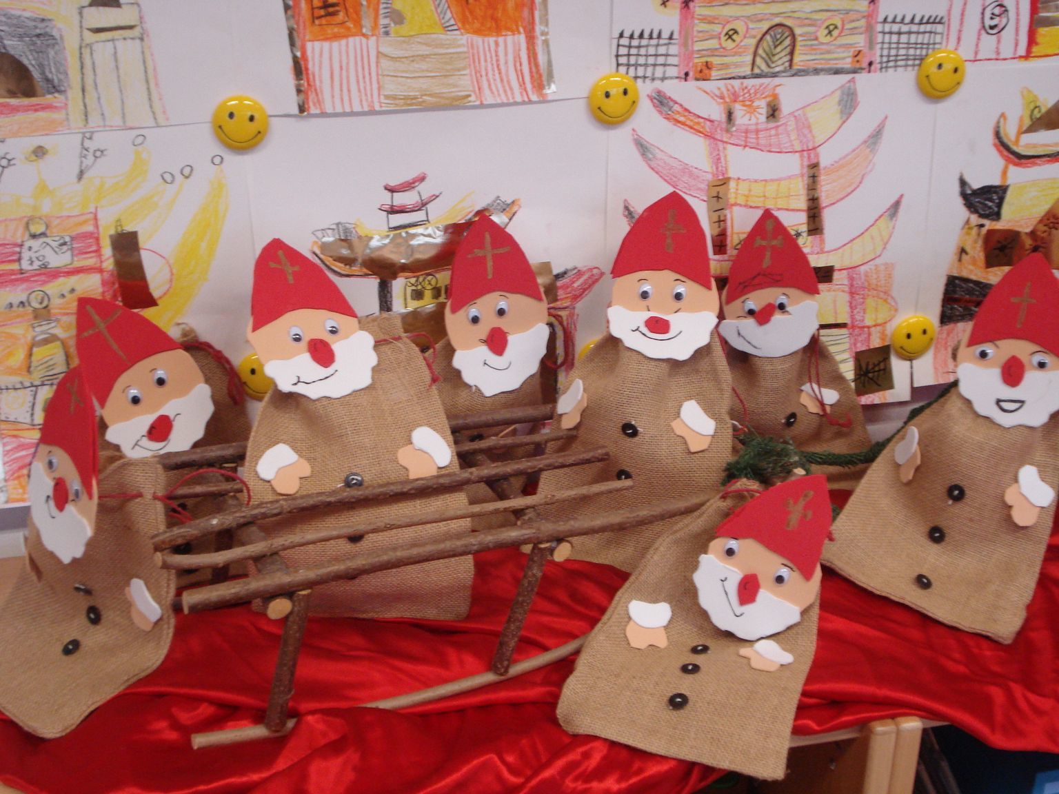 ARGE Kleinschulen in Vorarlberg  Textiles Werken  Weihnachten  